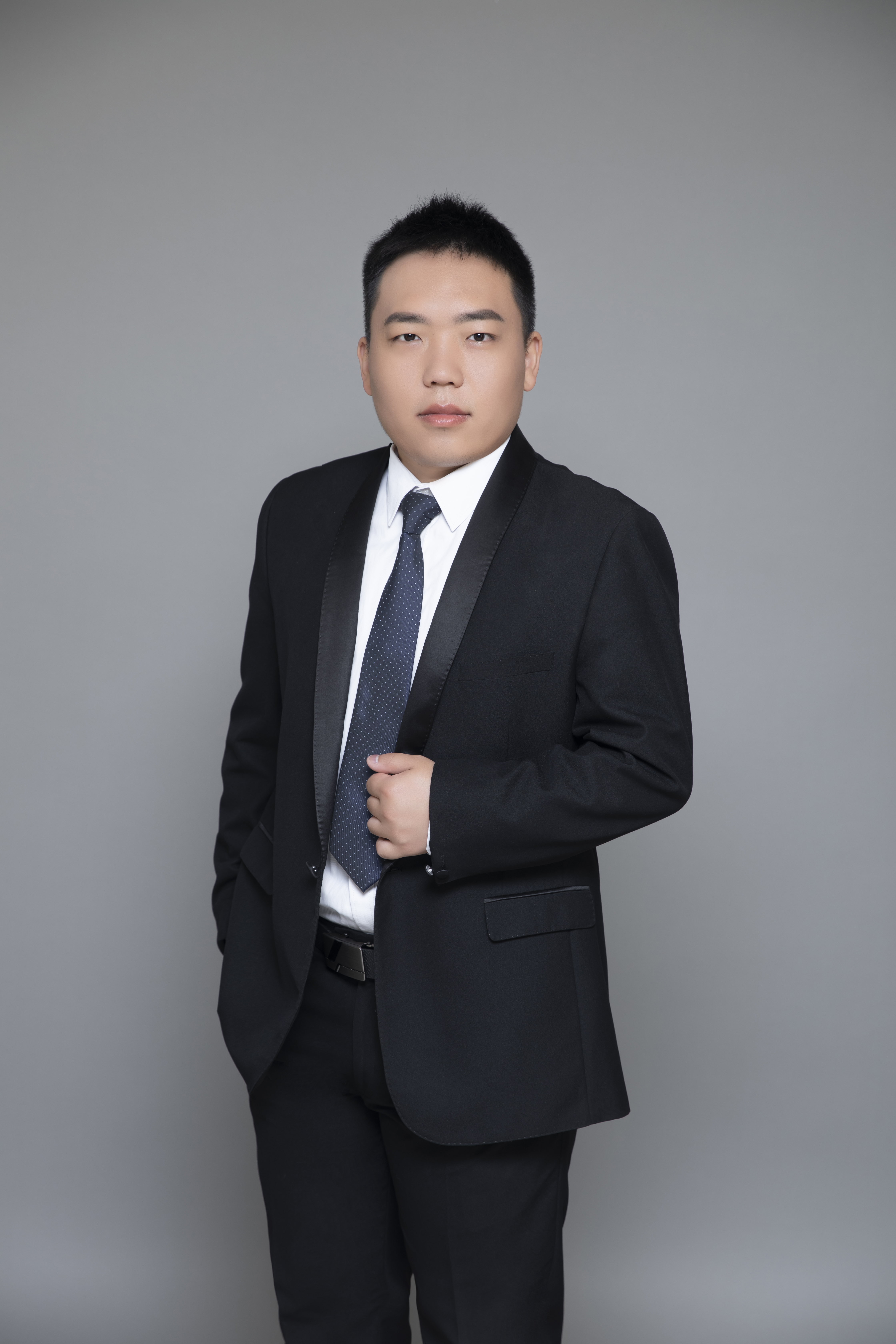 兰少位 物理学博士 讲师 兰少位 物理学博士 讲师